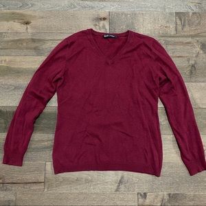 Woolovers cashmere/merino V-neck wool sweater